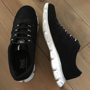 Everlast sport shoes
